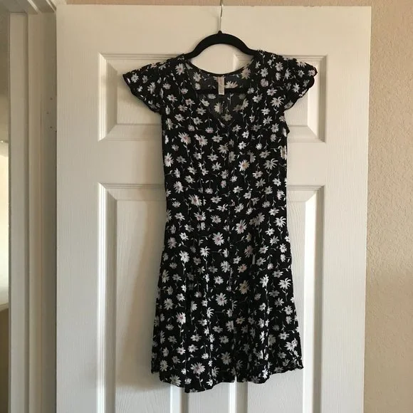 Dresses | Black Daisy Mini Dress | Poshmark